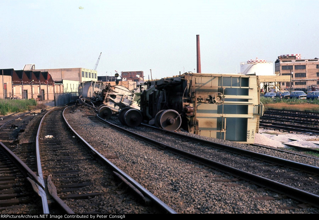 Wreck on LIRR's Montauk Branch
